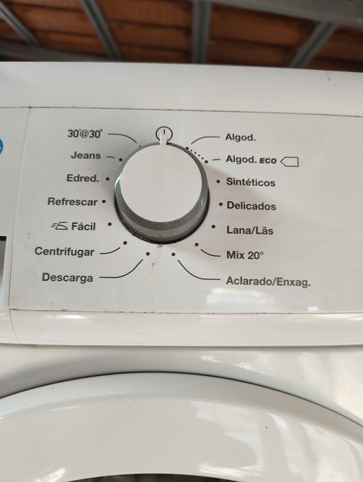 Máquina de Lavar Roupa Zanussi Lindo 100 - 8kg (1200 RPM) - Impecável