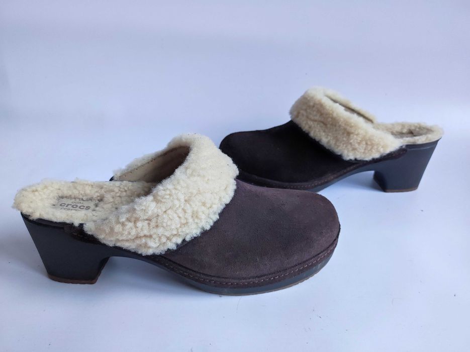 - Crocs  - Klapki / chodaki / drewniaki r. W9 / 39-40