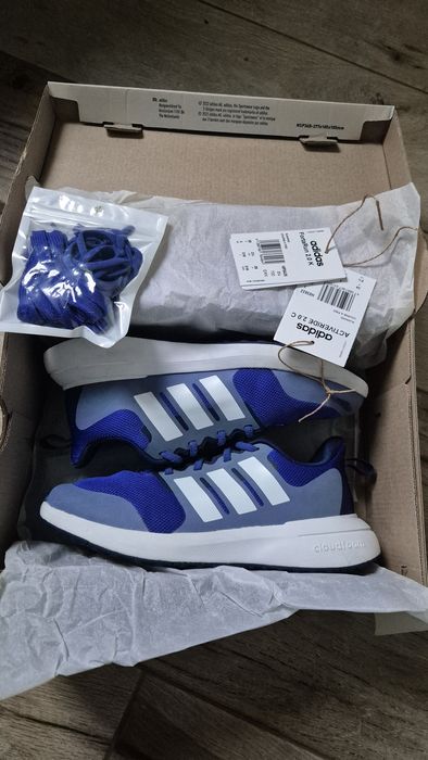 Adidas FortaRun 35 розмір дитячі кросівки