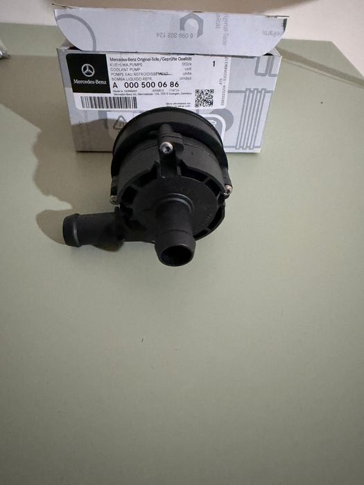 Bomba de circulação de água NOVA original Mercedes