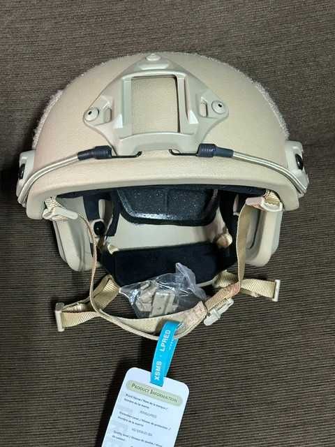 Capacete tipo militar