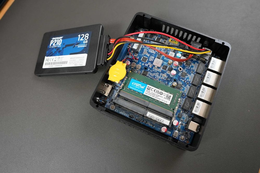 Router Pfsense J4125 2.5gbe + SSD + RAM64585667776131123