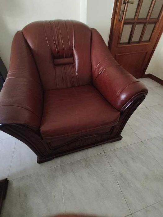 OFEREÇO Sofás! — só é preciso vir levantar