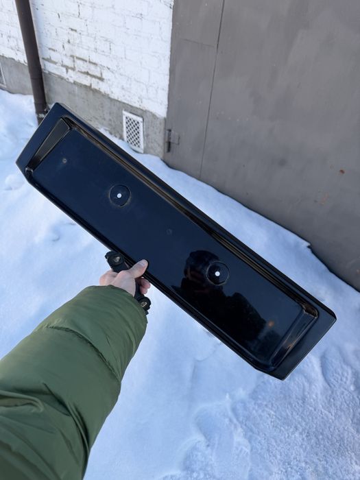 Ford Sierra задня бленда накладна номерного знаку