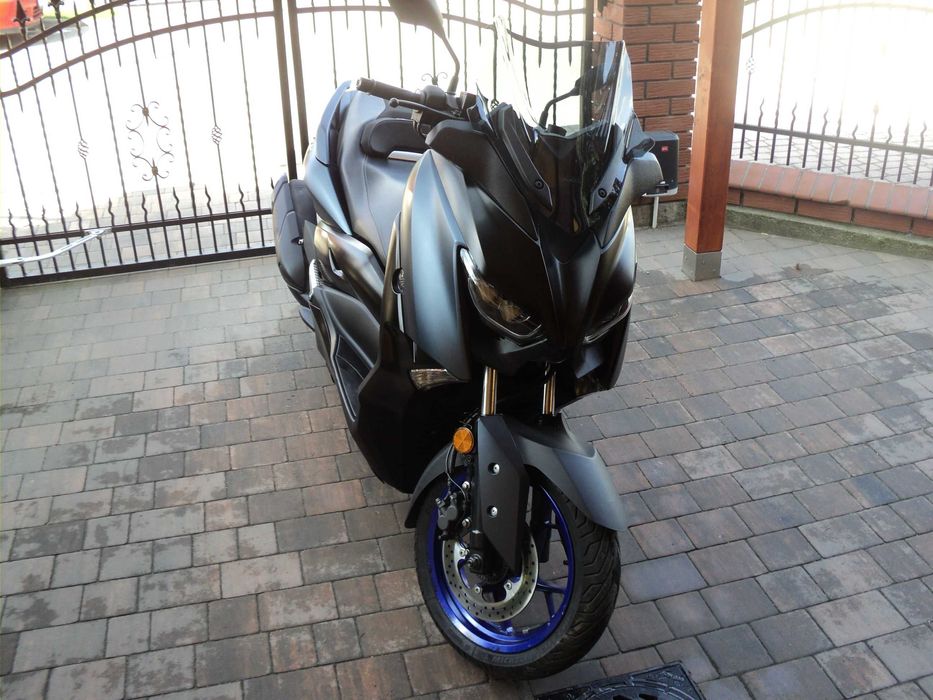 SPRZEDAM YAMAHA X MAX jak nowa z małym przebiegiem 4000km