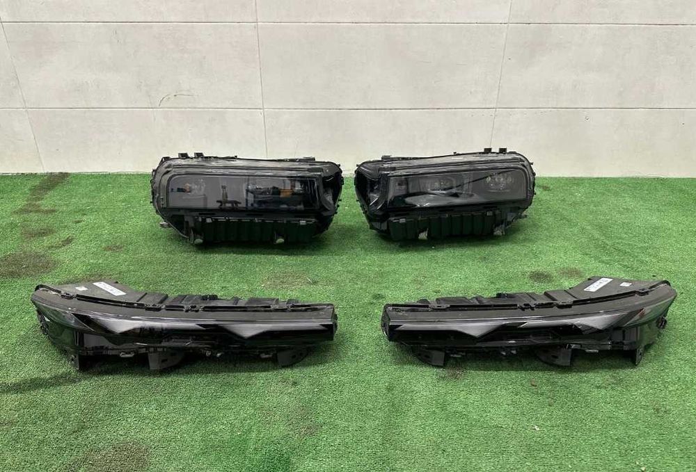 Фари передні BMW XM G09 Фара права або ліва EU USA разборка