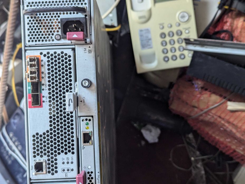 HP StorageWorks EVA4400 Dual Controller Array HSV300 AG637A