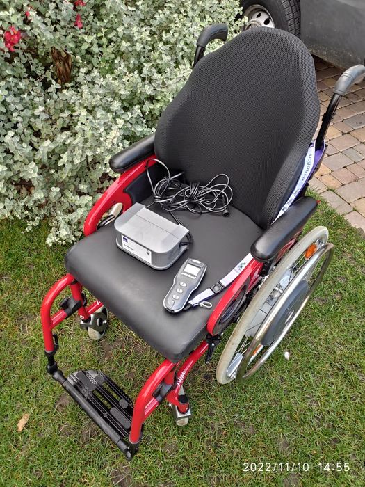 Wózek inwalidzki z napędem E-motion