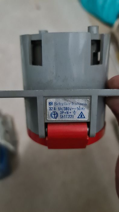 Tomada de alta tensao