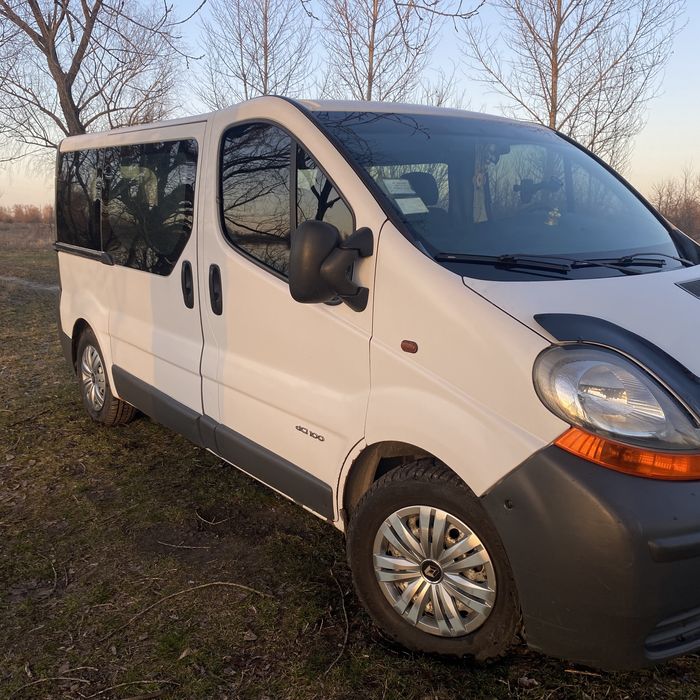 Renault Trafic 100