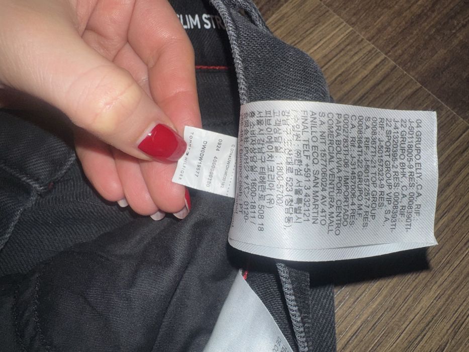 Чорні жіночі джинси Tommy Hilfiger,оригінал ,розмір 25/30