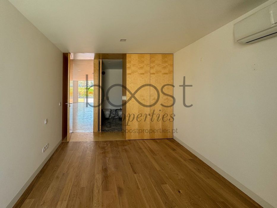 Apartamento T1 novo, com garagem para arrendar em Marvila