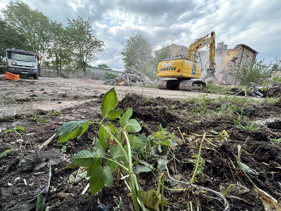 Wyburzenia,rozbiórki,roboty ziemne koparka koparkoladowarka