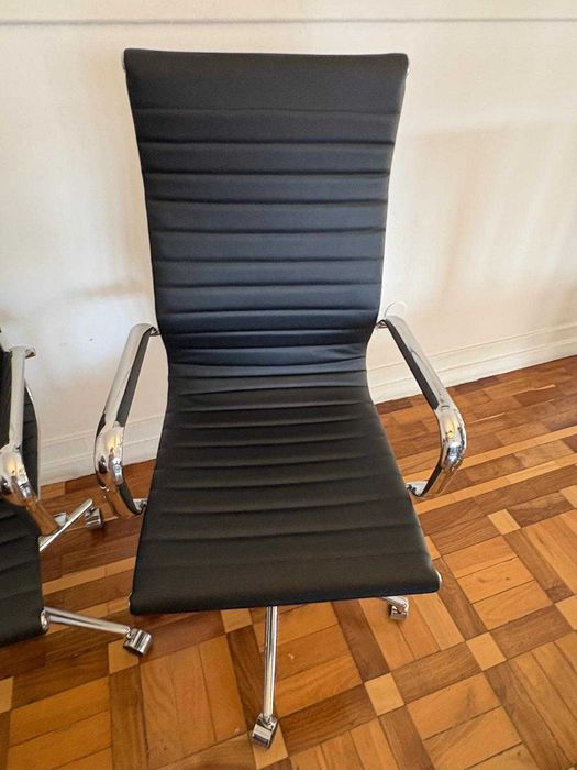 Cadeira Escritório Staples – Estilo vintage Eames EA119 – 8 Unidades Disponíveis
