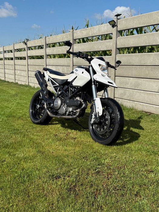 Ducati Hypermotard 796