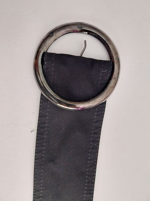 Cinto preto ajustável, em tecido, para calças ou vestidos