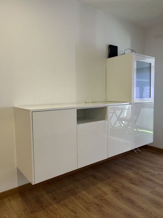 Móvel suspenso branco alto brilho grande – bom estado