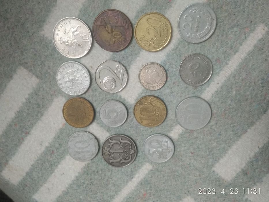 Продам монеты разные