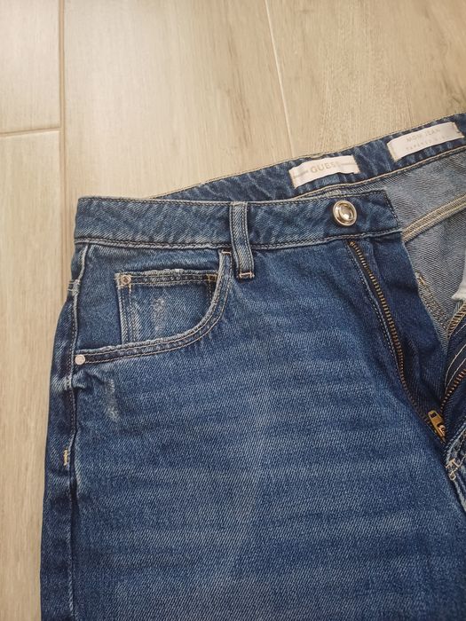 Damskie spodnie jeansowe Guess mom jeans