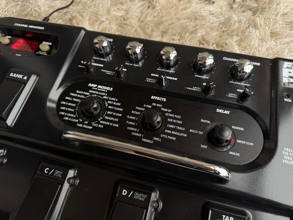 Line 6 Floor POD Plus станція / процесор ефектів