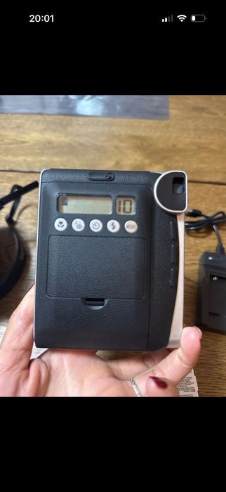 Instax Mini 90 Neo Classic + 2 baterias, capa e filme
