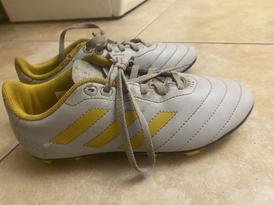 Бутси бренду Adidas дитячі розмір 36