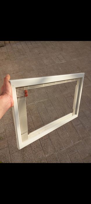 Moldura de micro ondas branca