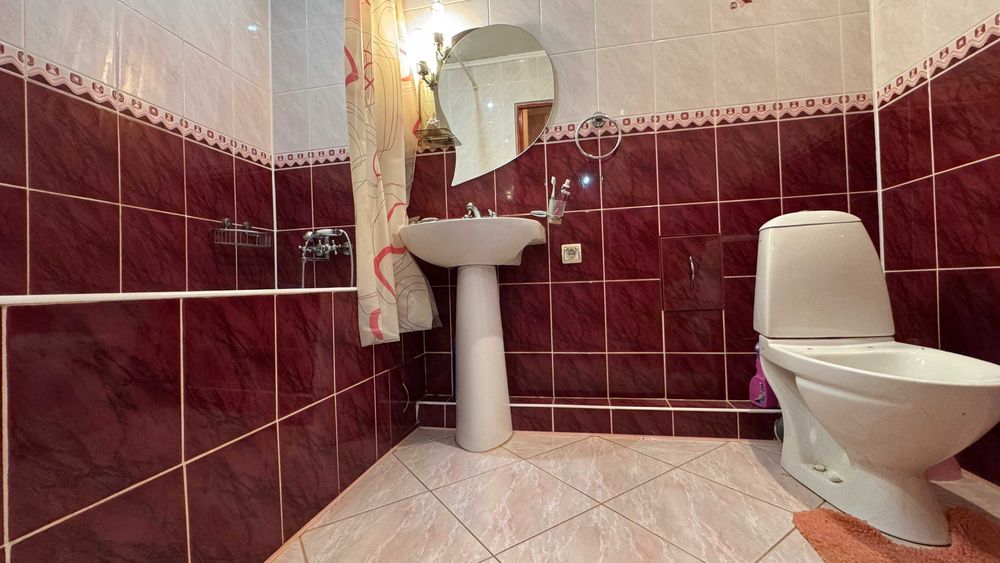 2 кімнатна квартира в центрі Житомира!