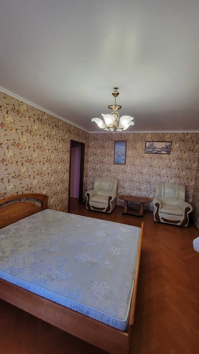 Тимошенко 13А, Левка Лукьяненко 13А