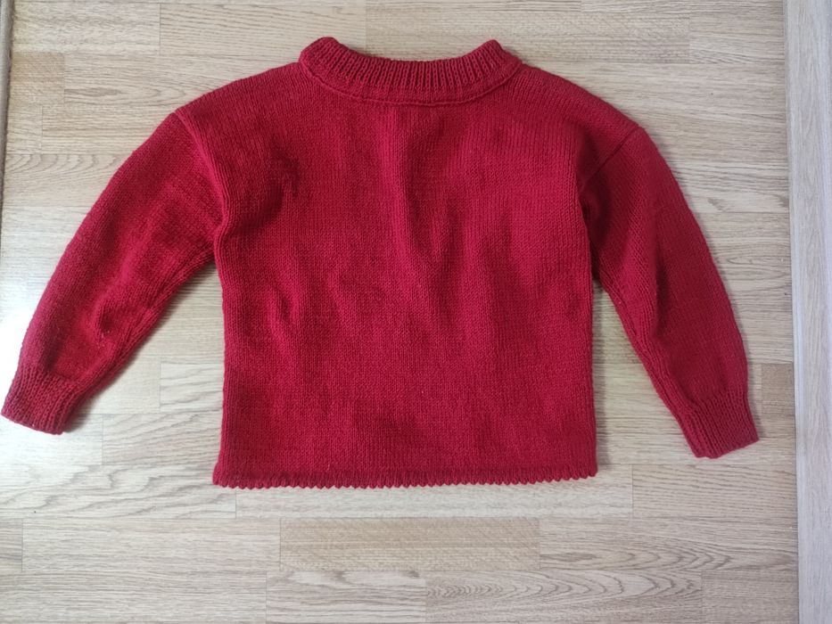 Кофта в'язана ручної роботи