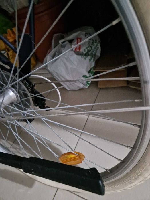 Bicicleta azul como nova de mulhet