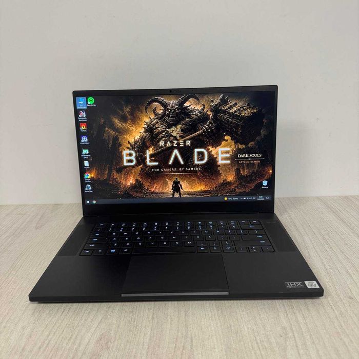Razer Blade 15 RZ09-0367 FHD IPS 300Hz i7-10875H 16GB DDR4 SSD 512GB NVMe RTX 3080