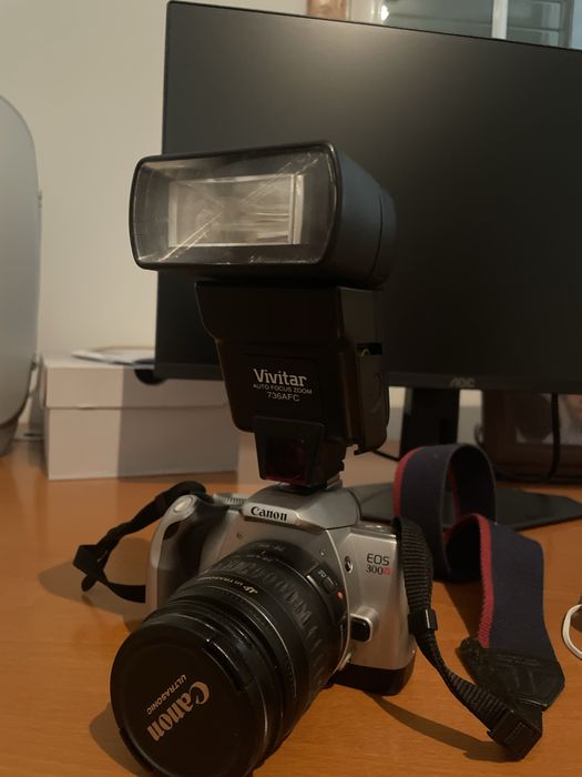 Canon  EOS  300V com extrax