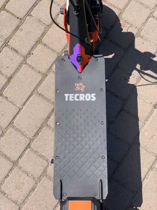 Tecros T1 гарний стан