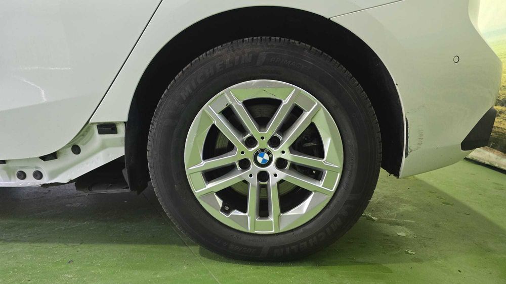 BMW 218d Active Tourer Auto  -  Salvado