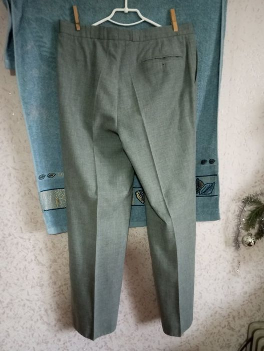 Чоловічий костюм.