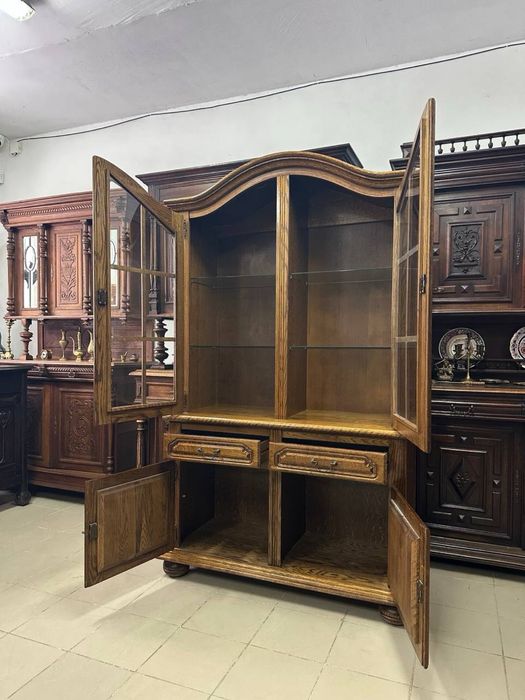 Дубова вітрина сервант дерево витрина меблі б у  4127