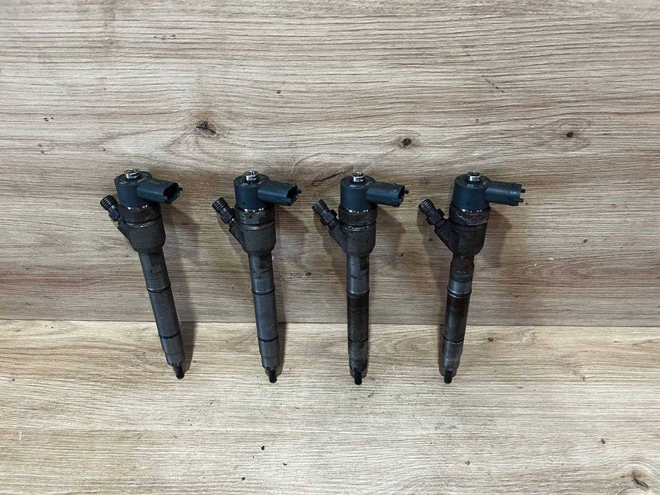 Форсунка Hyundai ix35 Kia Sportage 3 1.7 CRDI 33800-2A800 0445110411