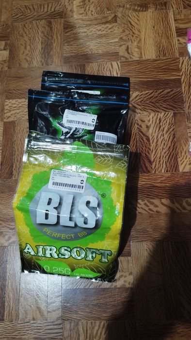 Bbs para airsoft e rádio de casais