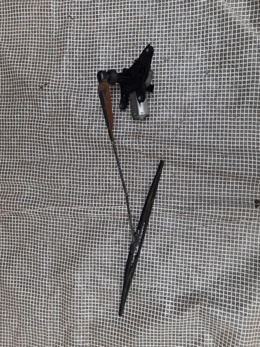 Renault Trafic Vivaro prime Star mechanizm wycieraczek tył klapy ramię