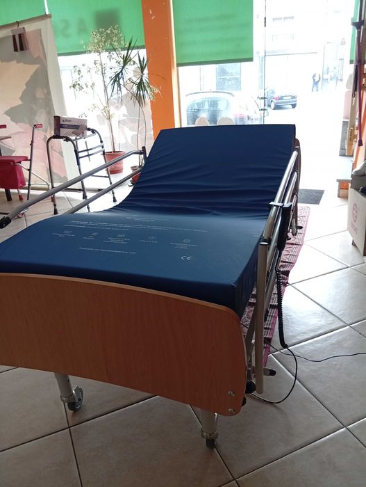 Cama articulada eléctrica - disponível ao mês
