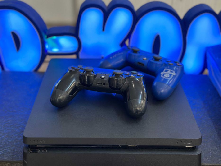 Konsola Sony PlayStation 4 PS4 slim 1 TB 2xPad / RATY