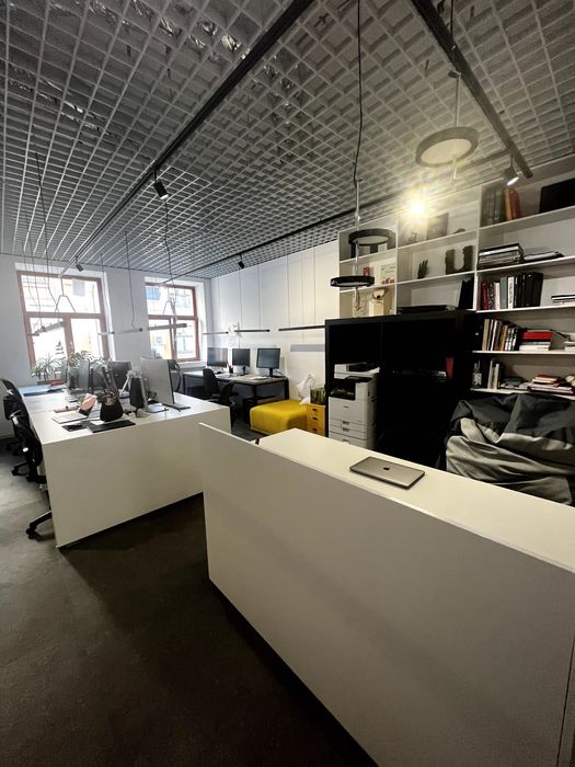 Без%. Продаж квартири, офіс.  110м2. Воздвиженка. Поділ.