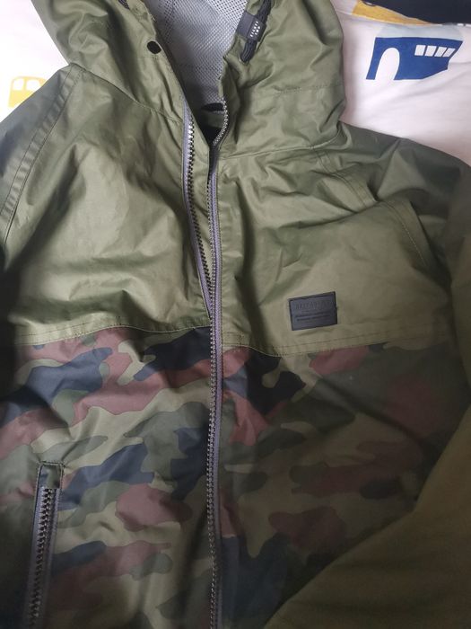 Kurtka przeciwiatrowa deszczowa 128