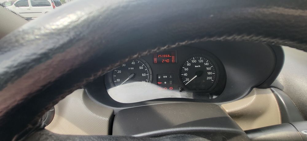 Renault Logan 2010