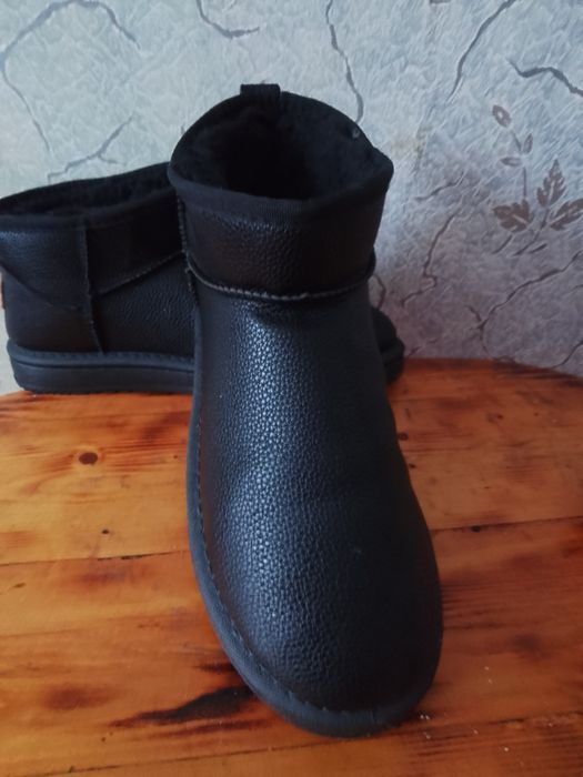 Уги человічі розмер 45 идут на 44 новие