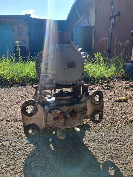 Редуктор двері ліфта РПД