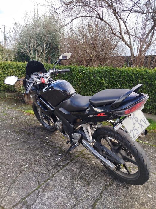 Honda CBR 125R  - Economica e Fiável