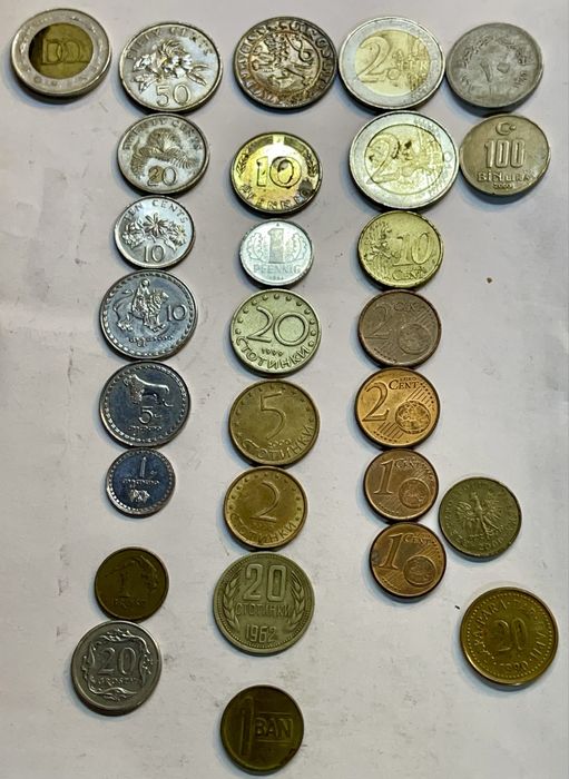 Продам монеты разные