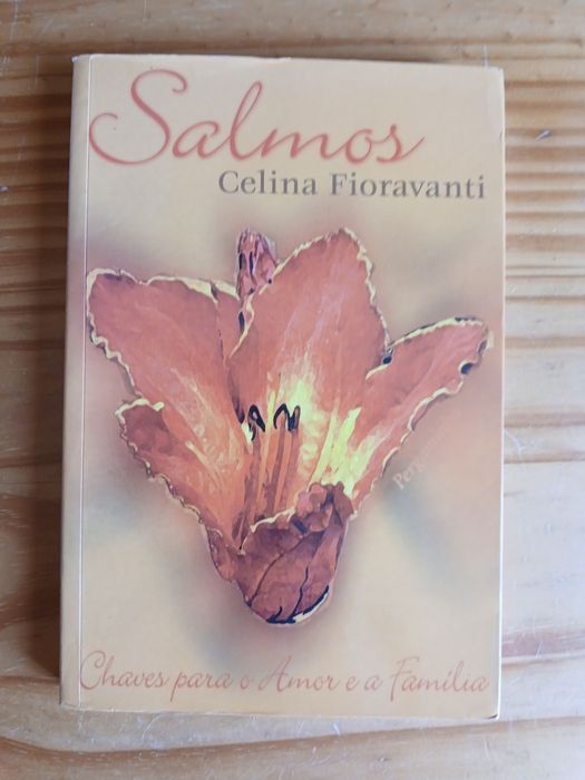 Livro Salmos chaves para os relacionamentos  e a Familia Fa